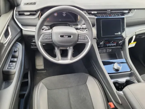 More photos of 2025 Jeep Grand Cherokee Altitude X at ALM CDJR Perry, GA