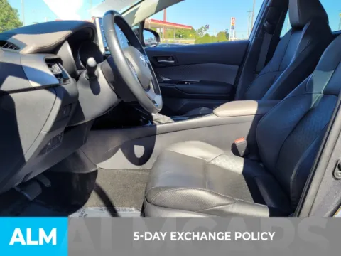 More photos of 2022 Toyota C-HR XLE at ALM CDJR Perry, GA