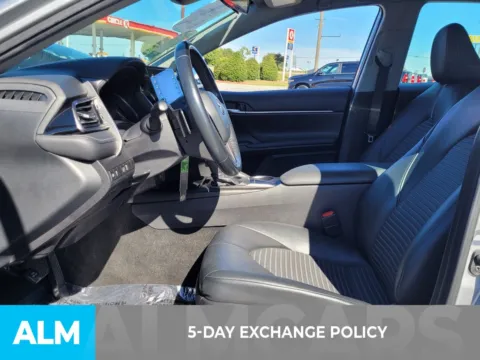 More photos of 2022 Toyota Camry SE at ALM CDJR Perry, GA