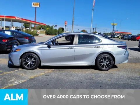 Another view of 2022 Toyota Camry SE for sale in Perry, GA at ALM CDJR Perry