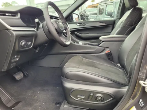 Photos of 2025 Jeep Grand Cherokee L Altitude X for sale in Perry, GA at ALM CDJR Perry