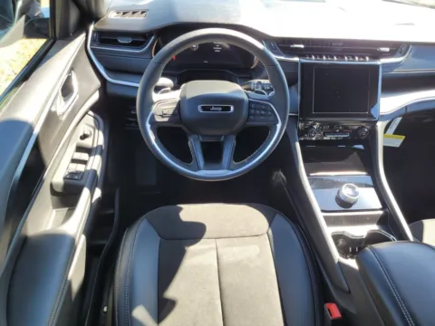 More photos of 2025 Jeep Grand Cherokee Altitude X at ALM CDJR Perry, GA