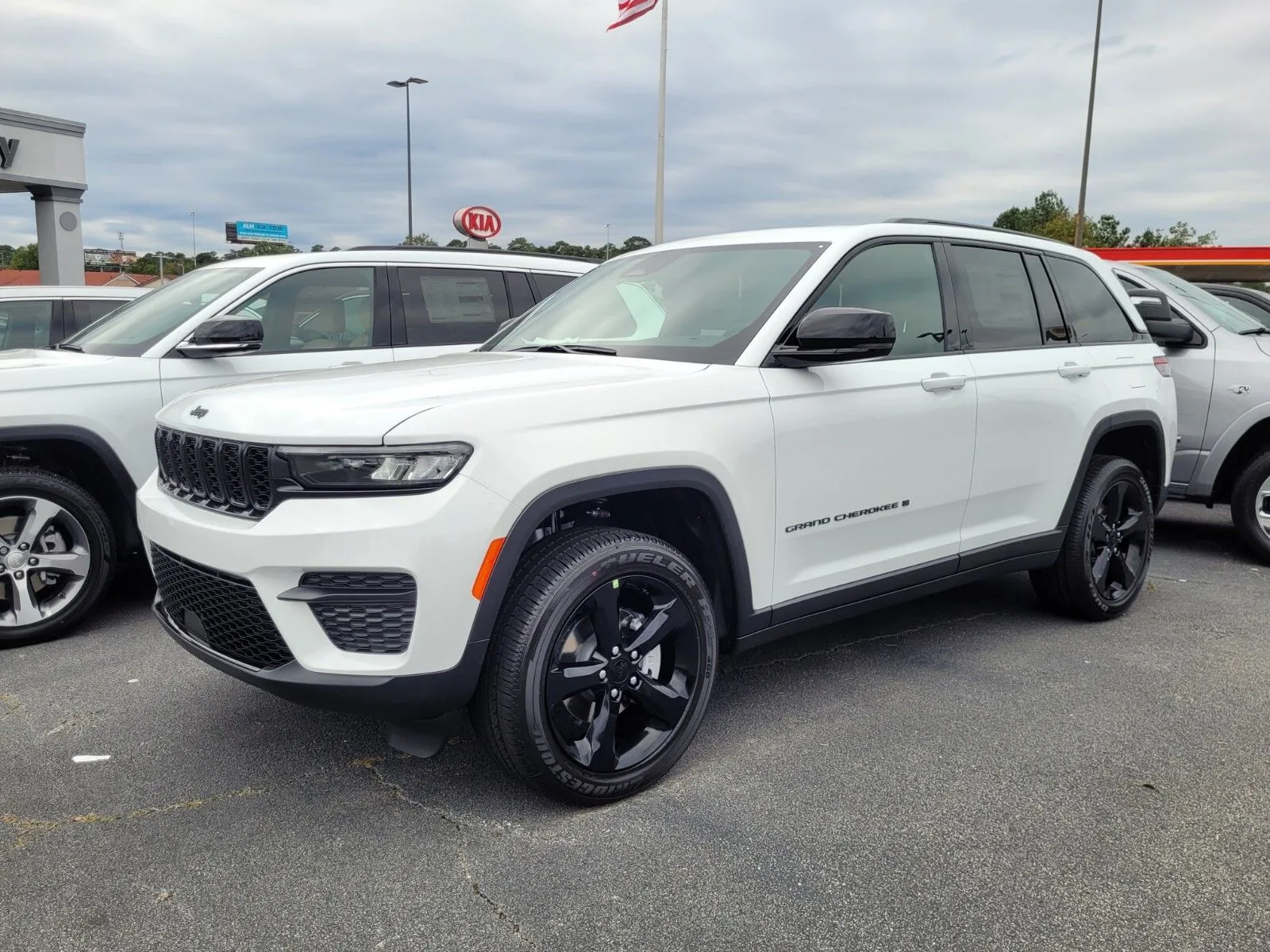 White 2025 Jeep Grand Cherokee Altitude X for sale in Perry, GA