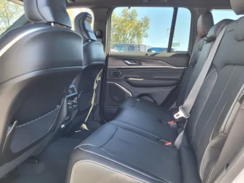 More photos of 2025 Jeep Grand Cherokee Overland at ALM CDJR Perry, GA