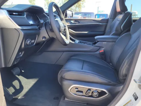 Another view of 2025 Jeep Grand Cherokee Overland for sale in Perry, GA at ALM CDJR Perry