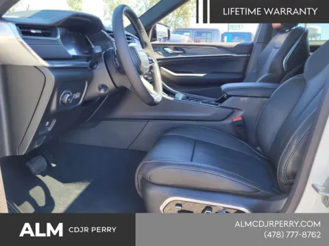 More photos of 2025 Jeep Grand Cherokee Overland at ALM CDJR Perry, GA