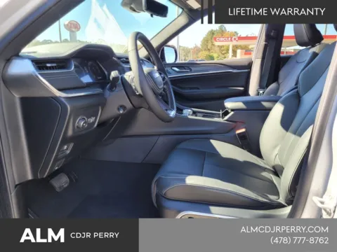 More photos of 2025 Jeep Grand Cherokee Overland at ALM CDJR Perry, GA