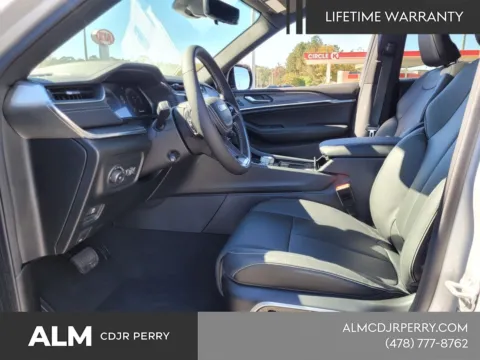 More photos of 2025 Jeep Grand Cherokee Overland at ALM CDJR Perry, GA