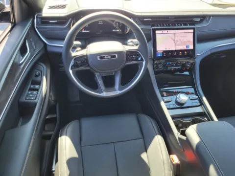 More photos of 2025 Jeep Grand Cherokee Overland at ALM CDJR Perry, GA