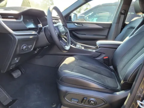 Another view of 2025 Jeep Grand Cherokee L Altitude X for sale in Perry, GA at ALM CDJR Perry