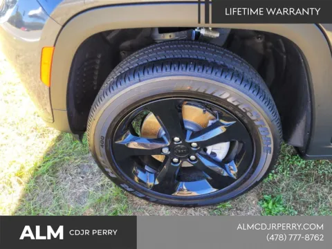 Another view of 2025 Jeep Grand Cherokee L Altitude X for sale in Perry, GA at ALM CDJR Perry