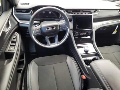 More photos of 2025 Jeep Grand Cherokee Laredo at ALM CDJR Perry, GA