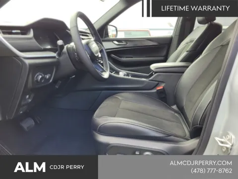 More photos of 2025 Jeep Grand Cherokee Laredo at ALM CDJR Perry, GA