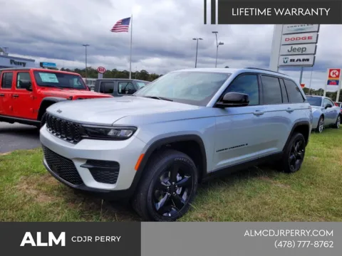 Silver 2025 Jeep Grand Cherokee Laredo for sale in Perry, GA