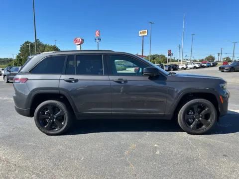 More photos of 2025 Jeep Grand Cherokee Laredo at ALM CDJR Perry, GA