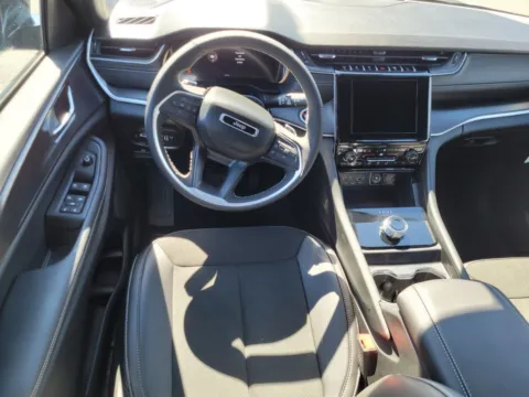 More photos of 2025 Jeep Grand Cherokee Laredo at ALM CDJR Perry, GA