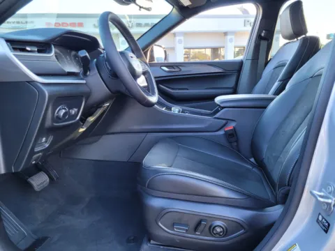 Another view of 2025 Jeep Grand Cherokee L Altitude X for sale in Perry, GA at ALM CDJR Perry