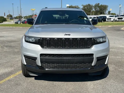 Photos of 2025 Jeep Grand Cherokee L Altitude X for sale in Perry, GA at ALM CDJR Perry