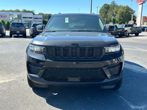 Photos of 2025 Jeep Grand Cherokee Altitude X for sale in Perry, GA at ALM CDJR Perry
