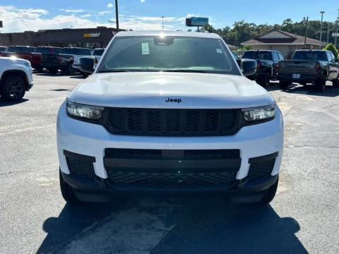 Photos of 2025 Jeep Grand Cherokee L Altitude X for sale in Perry, GA at ALM CDJR Perry