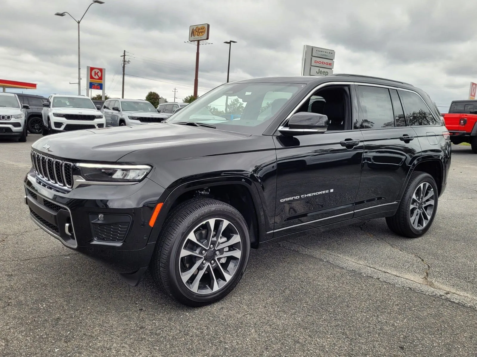 Black 2025 Jeep Grand Cherokee Overland for sale in Perry, GA