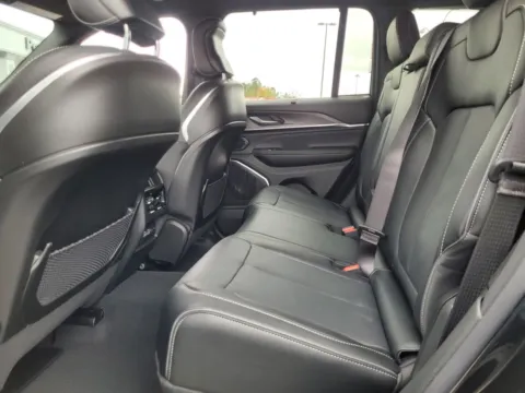 More photos of 2025 Jeep Grand Cherokee Overland at ALM CDJR Perry, GA