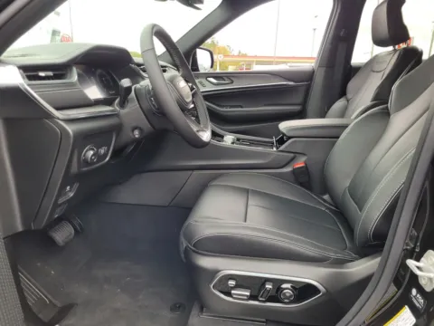 Another view of 2025 Jeep Grand Cherokee Overland for sale in Perry, GA at ALM CDJR Perry