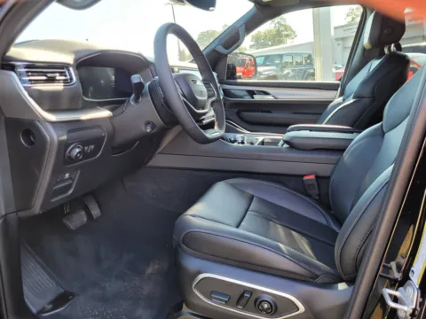 Photos of 2025 Jeep Wagoneer Series II for sale in Perry, GA at ALM CDJR Perry