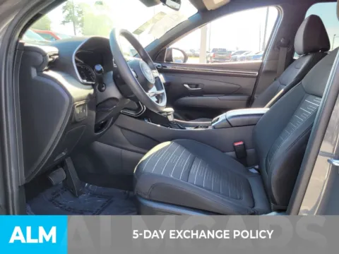 More photos of 2023 Hyundai Santa Cruz SEL at ALM CDJR Perry, GA