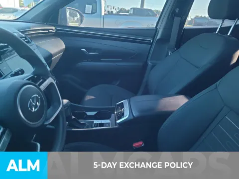 More photos of 2023 Hyundai Santa Cruz SEL at ALM CDJR Perry, GA
