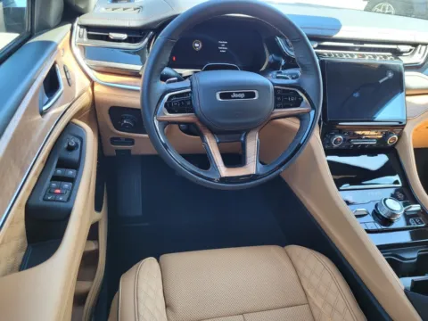 More photos of 2025 Jeep Grand Cherokee L Summit at ALM CDJR Perry, GA