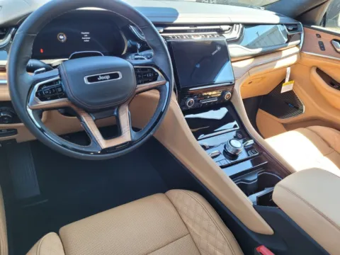 More photos of 2025 Jeep Grand Cherokee L Summit at ALM CDJR Perry, GA