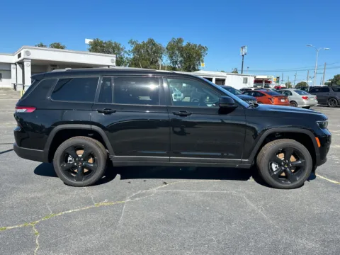 More photos of 2025 Jeep Grand Cherokee L Altitude X at ALM CDJR Perry, GA