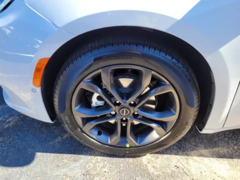 Photos of 2026 Chrysler Pacifica Select for sale in Perry, GA at ALM CDJR Perry