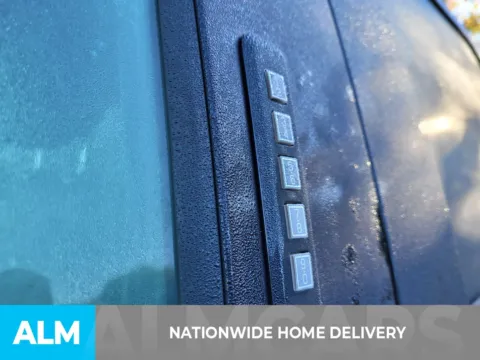 More photos of 2018 Ford F-150 XLT at ALM CDJR Perry, GA