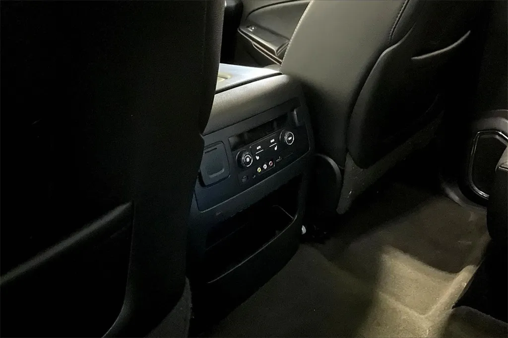 2015 Gmc Yukon SLT photo 4