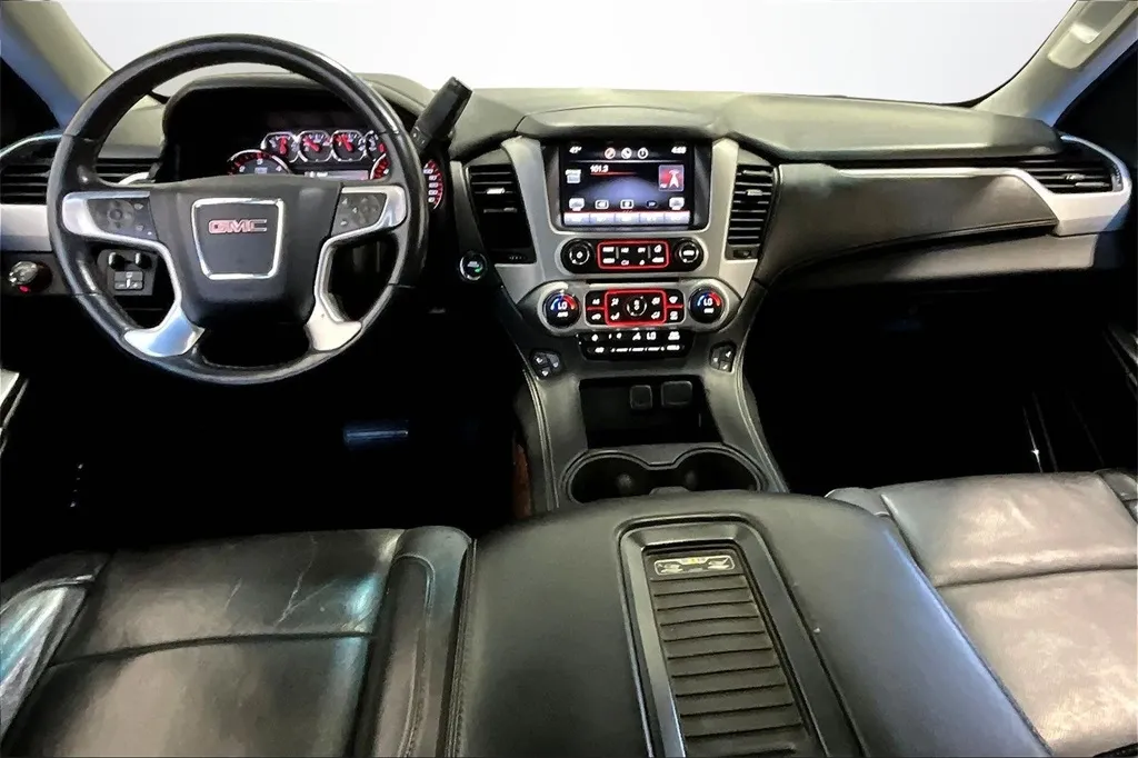 2015 Gmc Yukon SLT photo 3