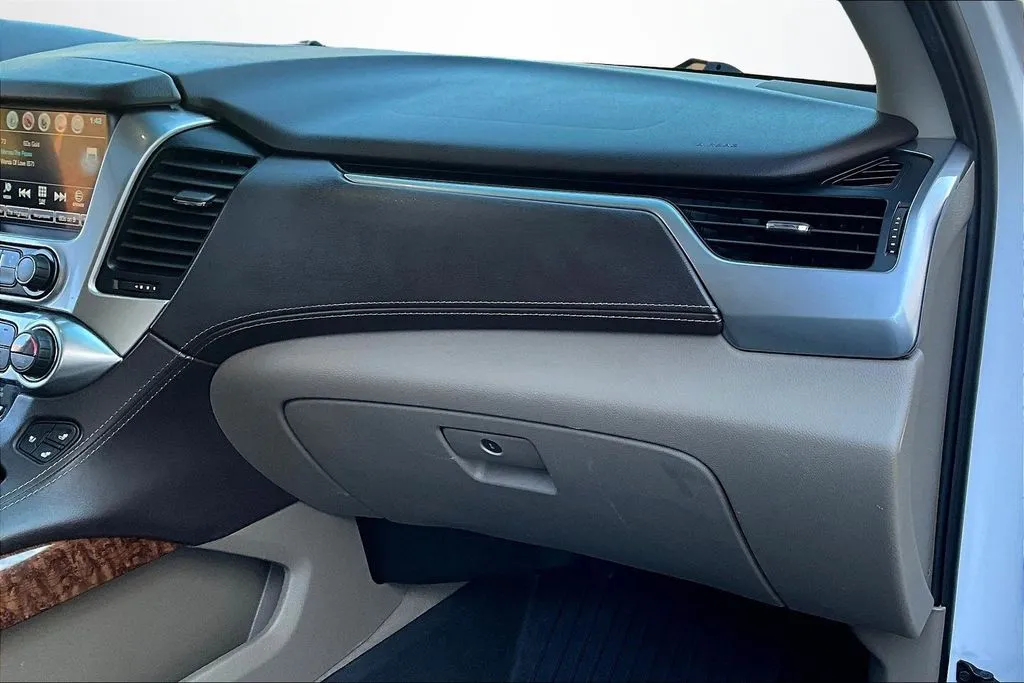2020 Chevrolet Suburban Premier - Photo 25
