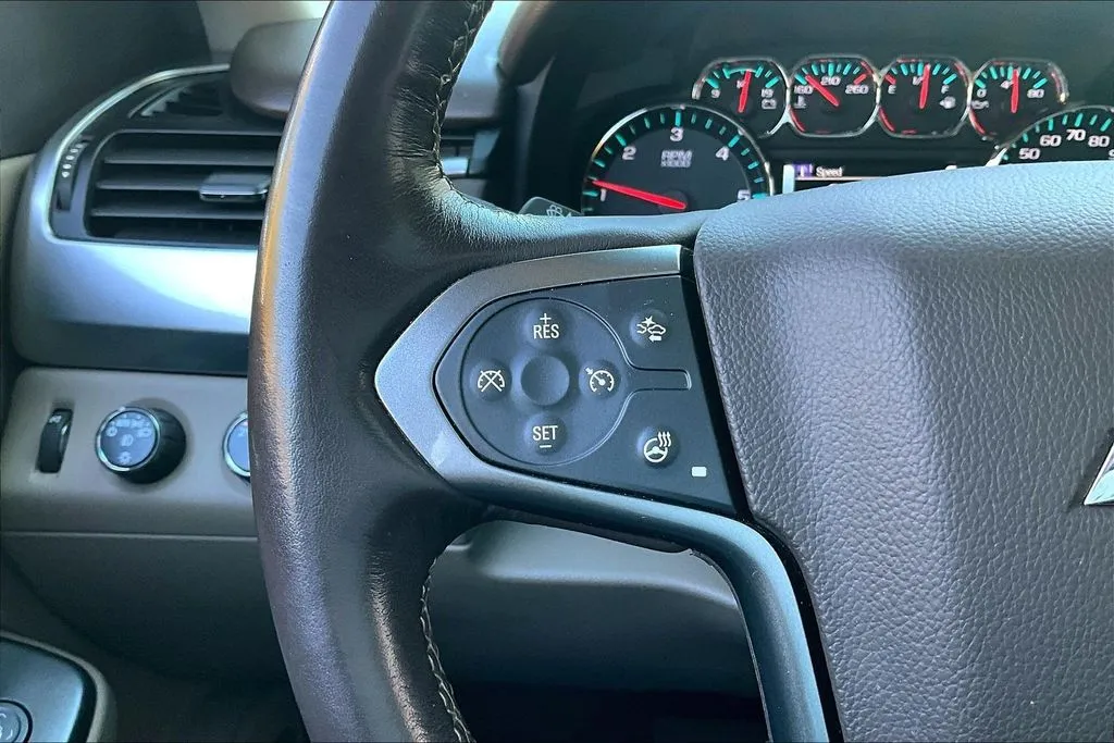 2020 Chevrolet Suburban Premier - Photo 11