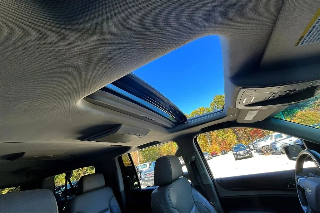 2020 Chevrolet Suburban Premier - Photo 26