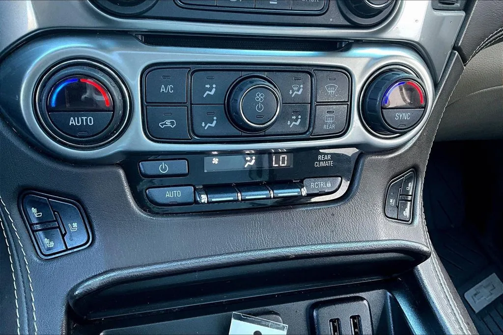 2020 Chevrolet Suburban Premier - Photo 15