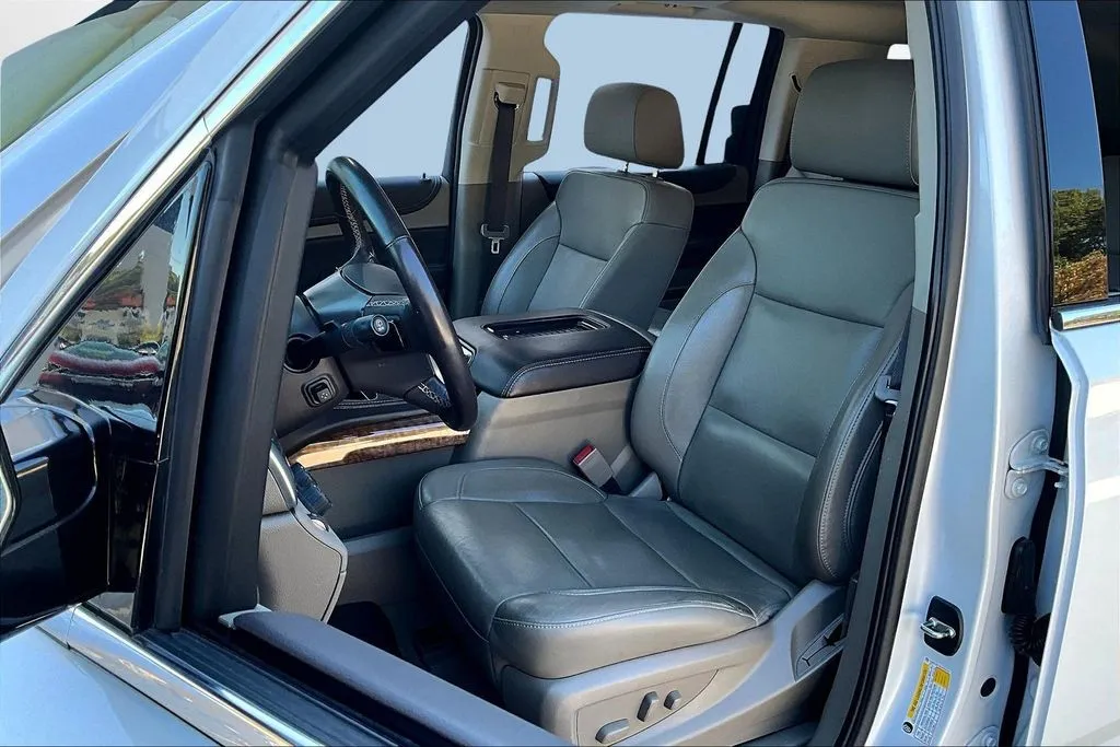 2020 Chevrolet Suburban Premier - Photo 20