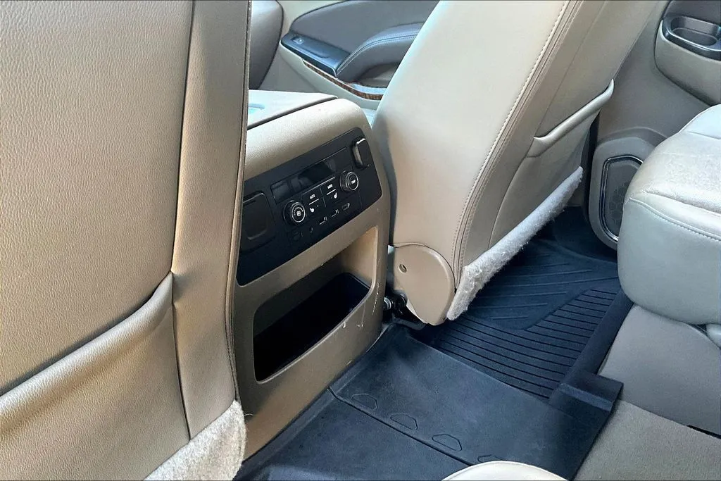 2020 Chevrolet Suburban Premier - Photo 10