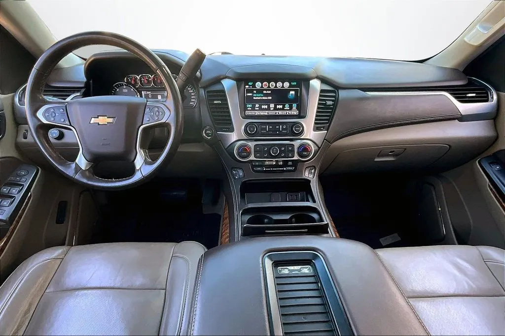 2020 Chevrolet Suburban Premier - Photo 7