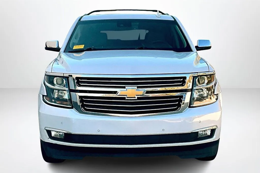 2020 Chevrolet Suburban Premier - Photo 2