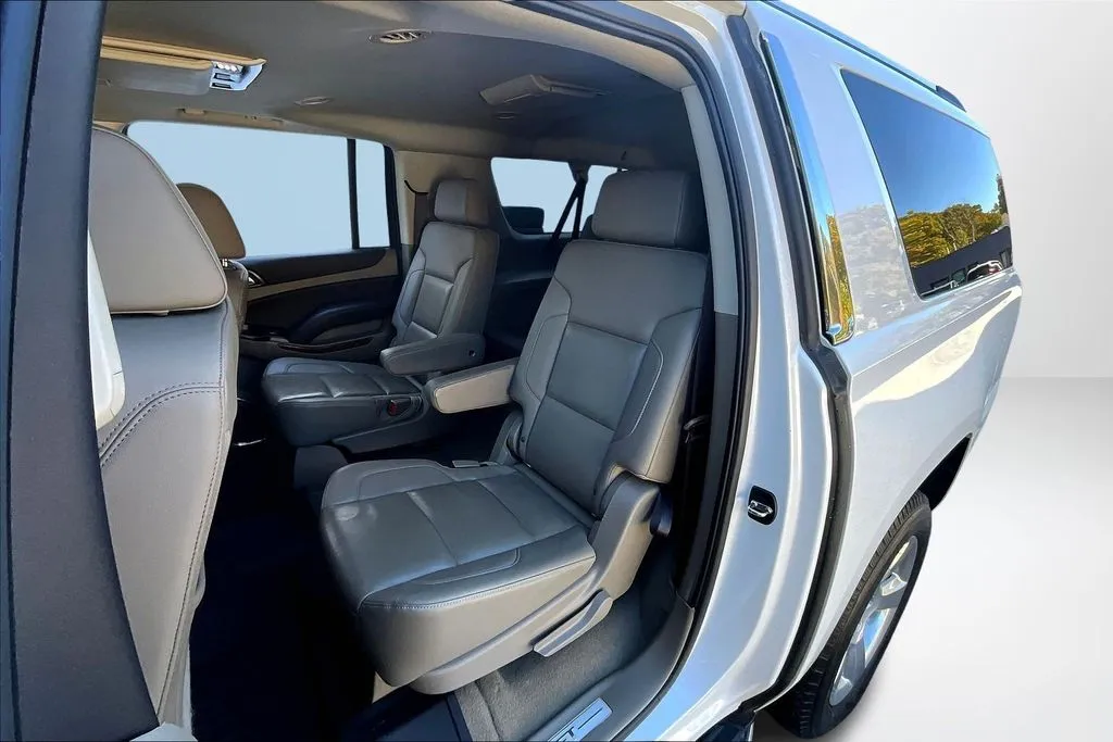 2020 Chevrolet Suburban Premier - Photo 21