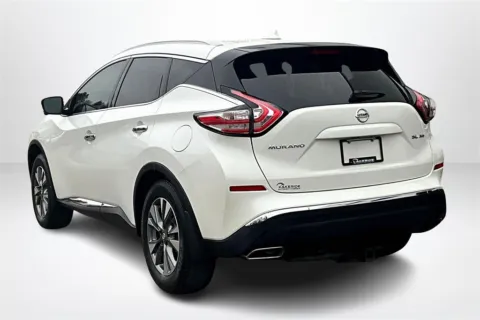 More photos of 2017 Nissan Murano at Lakeside Automotive Group, MI