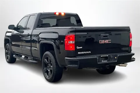 More photos of 2018 GMC Sierra 1500 at Lakeside Automotive Group, MI