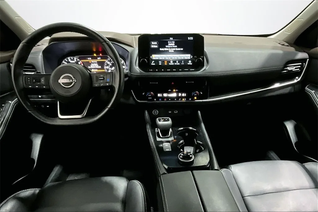 2023 Nissan Rogue SL photo 3