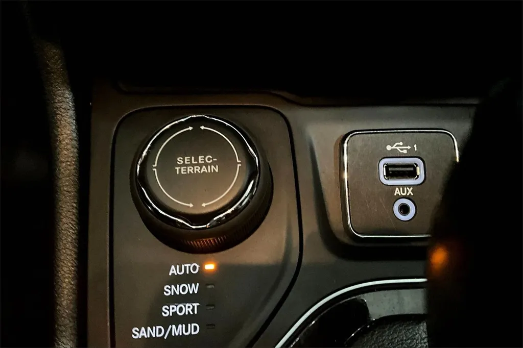 2022 Jeep Cherokee Limited photo 4